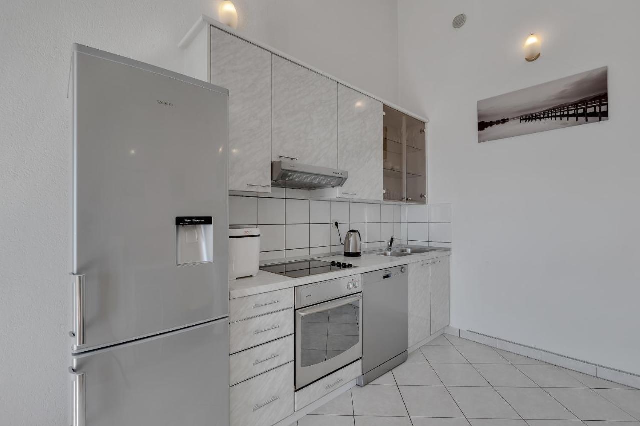Apartman Sara Baška Voda Exterior foto
